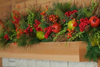 Utilizing Wood In Your Home for Christmas Decorating